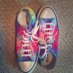 Tie-dye converse
